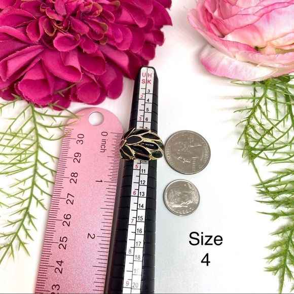 VINTAGE⚜️BLACK SWAN 18K Plated Feathered Enameled Cocktail Ring - Picture 7 of 7